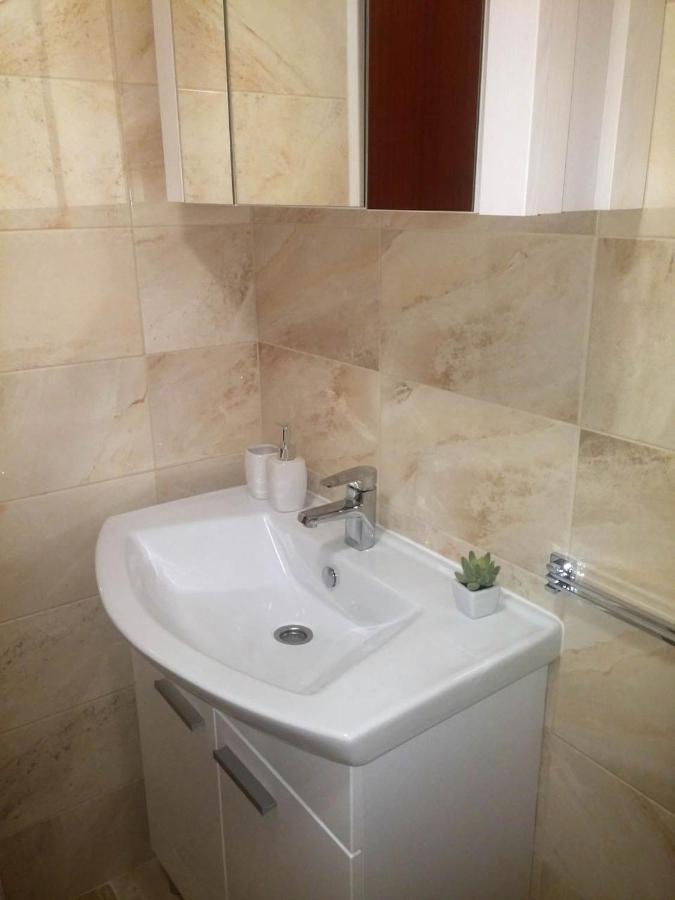 זאדאר Apartman Kika מראה חיצוני תמונה